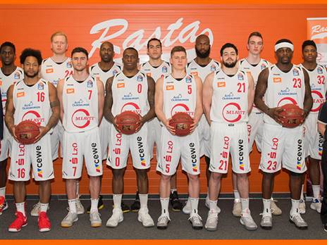 הסנסציה של גרמניה. ראסטה וכטה (טוויטר)