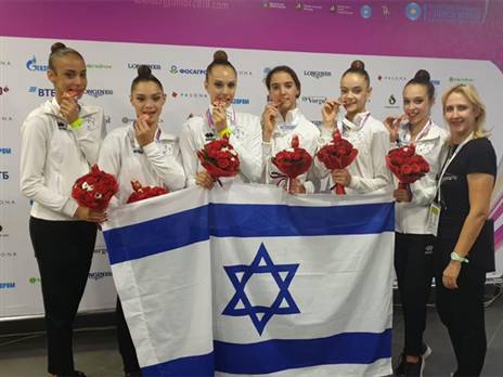 ארבע מדליות בכחול ולבן (איגוד ההתעמלות)