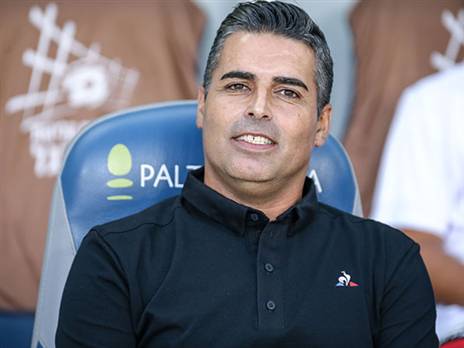 סילבס, מסתפק במה שיש (מאור אלקסלסי)