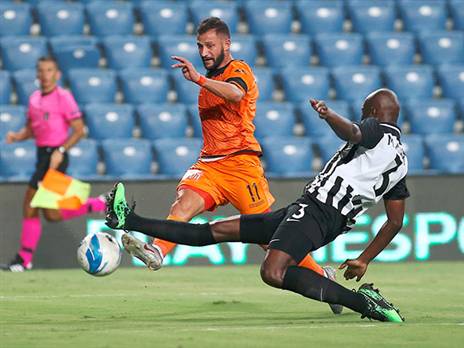 גאדיר. רוצה לכבוש כמה שיותר שערים (אלן שיבר)