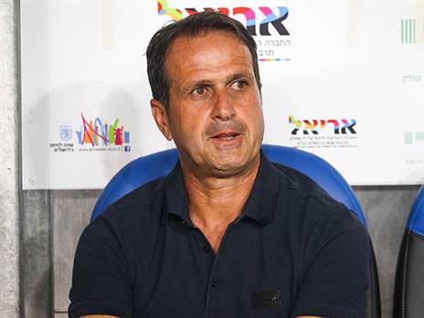 רוצה להמשיך בתקופה הטובה. רוני לוי (אלן שיבר)