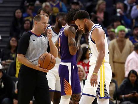 קרי יורד פצוע, זו לא העונה של גולדן סטייט (getty)