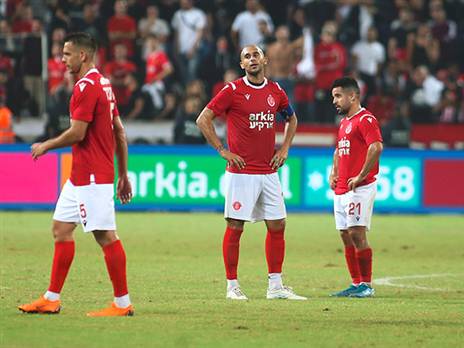 פתיחת עונה חלשה, הפועל (אלן שיבר)