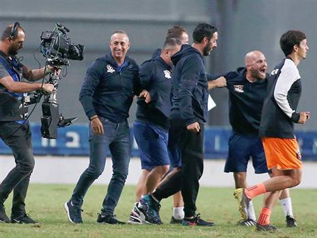 תורג'מן חוגג, קיבל הרבה מחמאות (אלן שיבר)