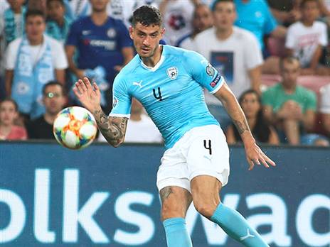 ביטון. לא פשוט לשחק פעם כבלם ופעם כקשר (אלן שיבר)