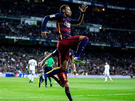 ניימאר חוגג בסנטיאגו ברנבאו. זוכר לטובה את האצטדיון (Getty)