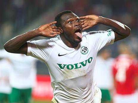 שער ניצחון, עם קצת עזרה משועה. מאבוקה (צילום: אלן שיבר)