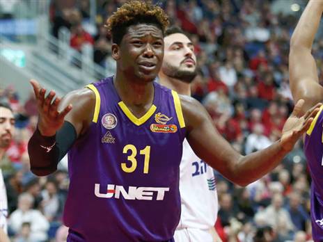 עוזב אחרי חודש וחצי בלבד (אלן שיבר)