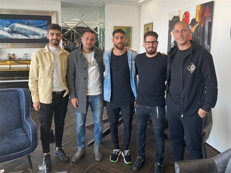 מימין לשמאל: אבי נימני, משה חוגג, אלירן עטר, יניב עזרן ואוראל בן זקן. האנשים שמאחורי המהלך