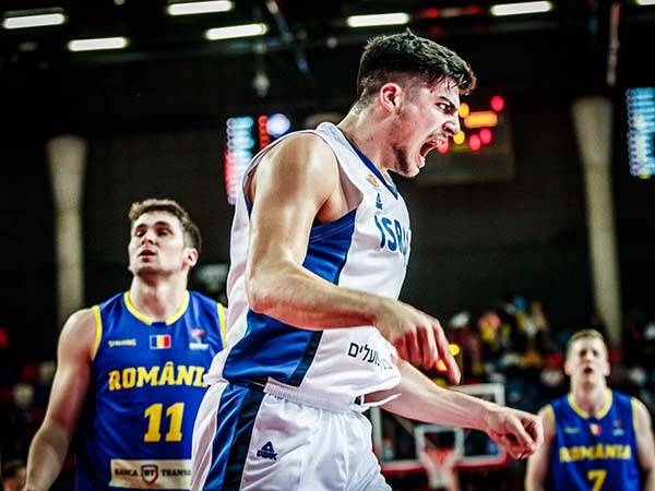 אבדיה. הקהל מחכה שיחזור (עודד קרני)