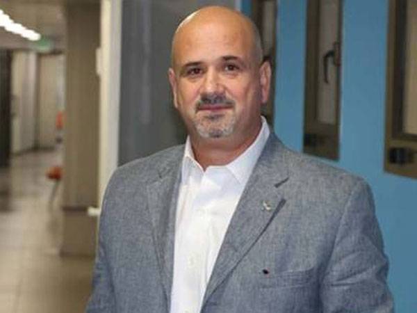 חסון. יקבל אישור? (אלן שיבר)