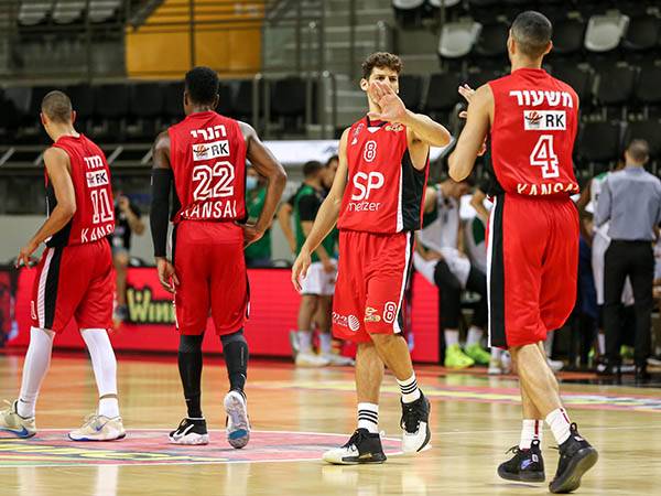 הפועל ת"א תלויה במנהלת (מאור אלקסלסי)