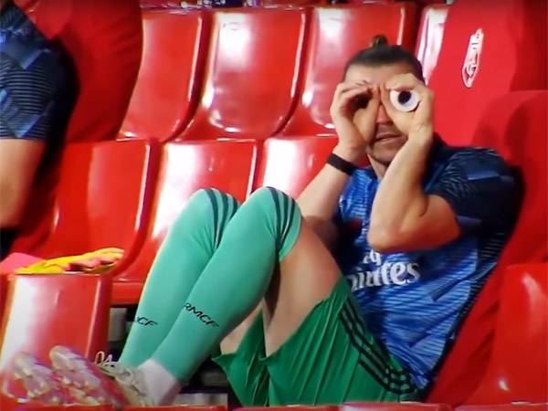 בייל. אולי הפעם זה ייגמר בפרידה? (צילום מסך)