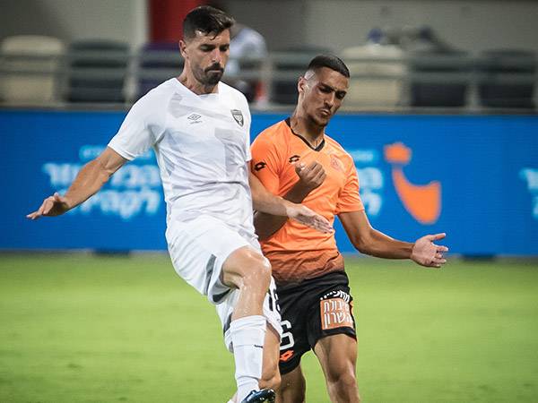 אזולאי. הצעה מפולין (עודד קרני)