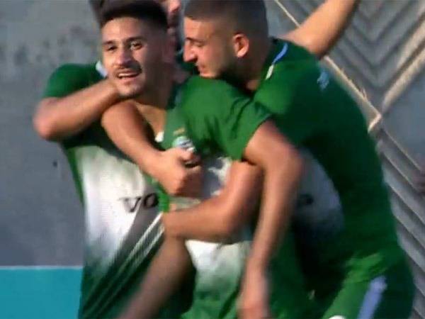 שחקני חיפה. נשארו מושלמים (האתר הרשמי של מכבי חיפה)