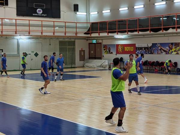 בוטנקו עדיין לא גיבש את הסגל