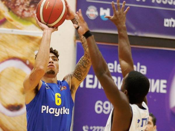 סנדי כהן. העיר את מכבי (אלן שיבר)