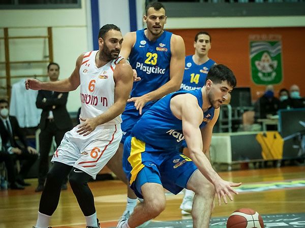 זוסמן. עדיין לא חזר לעצמו (עודד קרני)