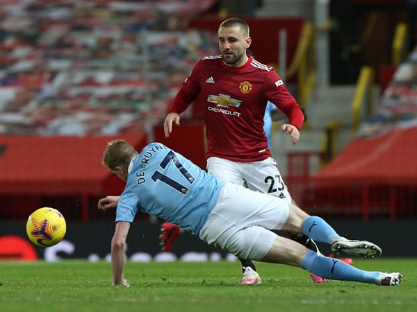 נוויל: "אם מוריניו היה מאמן בדרבי הזה, היינו גומרים אותו" (GETTY)