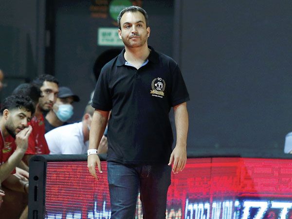 "החלטת כדורסל, לא מתנצל על זה". חסין (צילום: אלן שיבר)