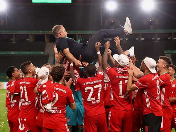 מגיע לו שירימו אותו ככה (getty)