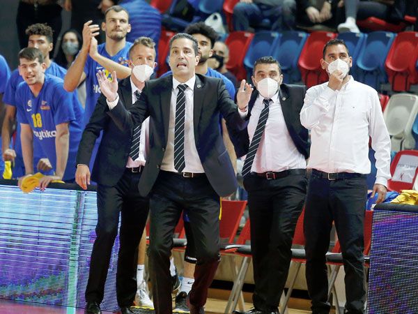 לא היה רגוע גם אחרי הניצחון. ספרופולוס (אלן שיבר)