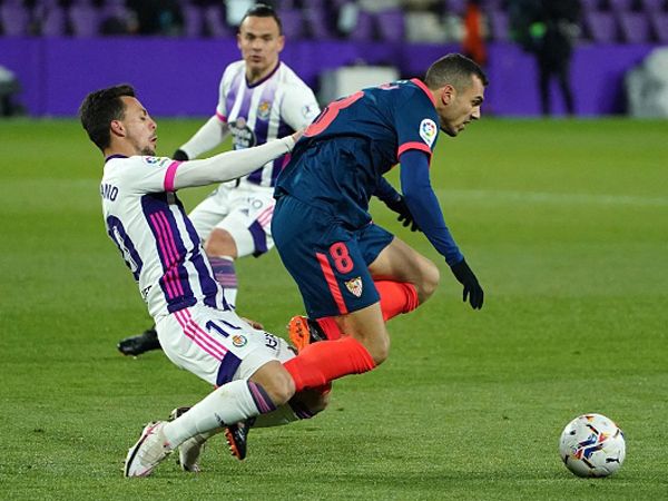 סביליה שלטה בכדור (GETTY)