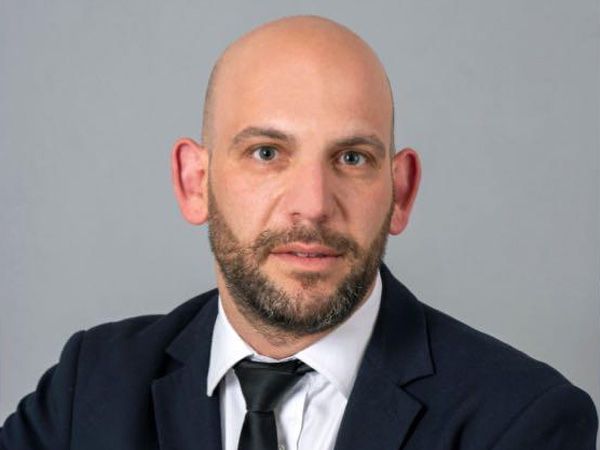 עו"ד ארז בר צבי