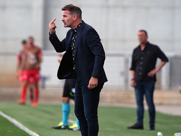 אטפלד, הסגל מתגבש (ברני ארדוב)