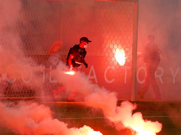 היה סוער גם ביציעים (אלן שיבר)
