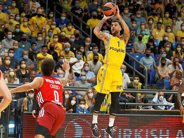 על הגב שלו, ווילבקין (אלן שיבר)