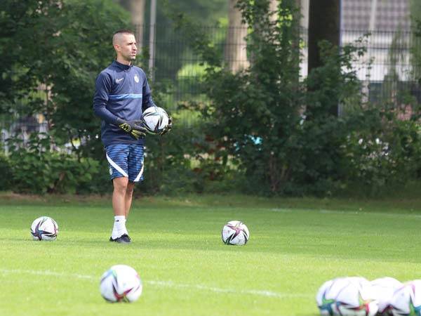 יפתיע גם את האקסית? (האתר הרשמי של מכבי חיפה)