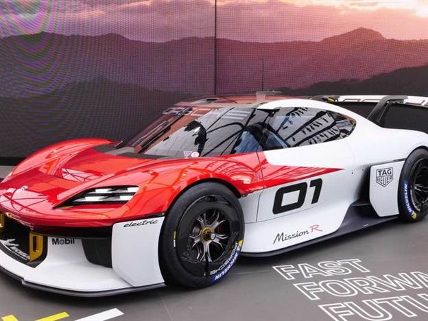 פורשה מישן R (צילום: usanewslab)