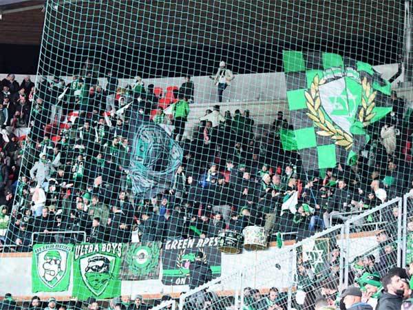 האוהדים הירוקים בפראג. יורשו לחגוג גם ברוטרדם? (האתר הרשמי של מכבי חיפה)