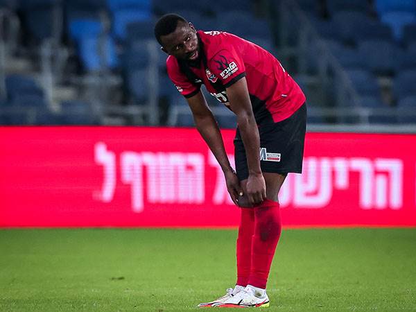 אנתוני אחרי אחד משעריו העצמיים נגד מכבי ת"א (מאור אלקסלסי)