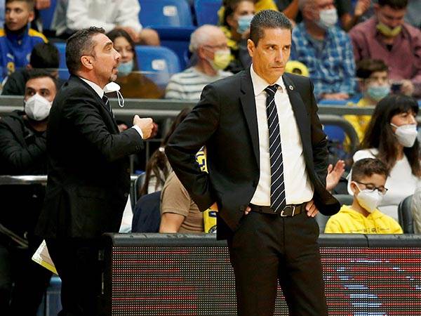 יאניס ספרופולוס. ההפסדים לא מפסיקים להיערם (אלן שיבר)