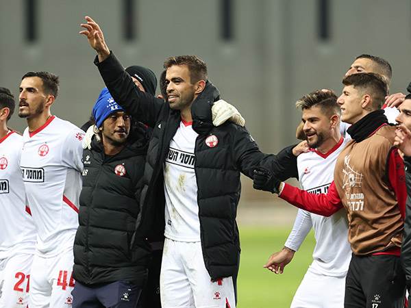 שחקני ב"ש חוגגים. גם זה ניצחון (לירון מולדובן)