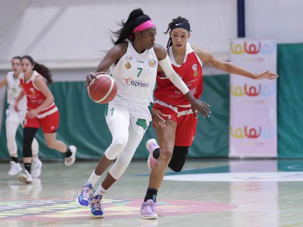 מנקודות האור היחידות בחיפה. מוסבי (באדיבות מנהלת ליגת העל לנשים בכדורסל)