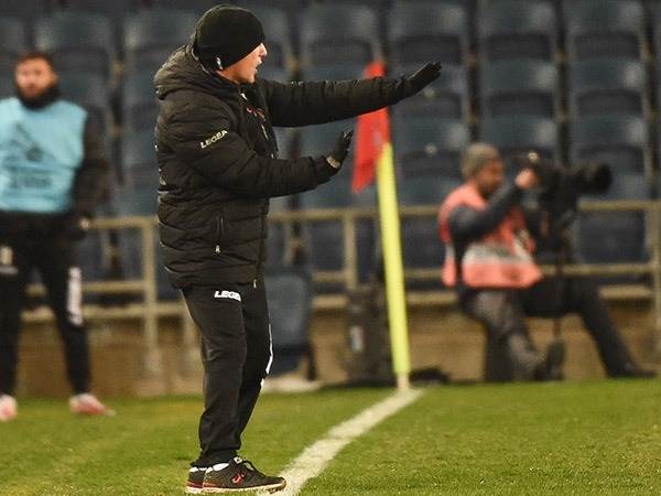 זיו אריה. עוד ערב מאכזב (ברני ארדוב)