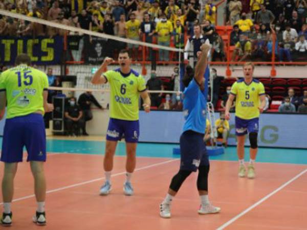 שיא ענק לצהובים (איגוד הכדורעף)