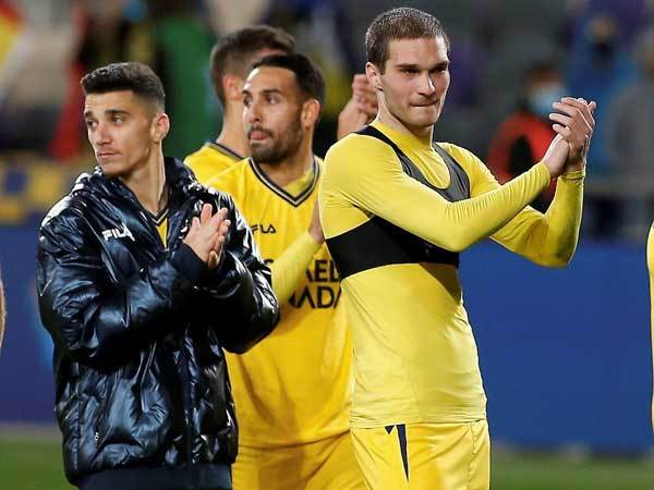 שיתוף הפעולה ביניהם הביא את שלושת הנקודות. ביטון ויובאנוביץ' (אלן שיבר)