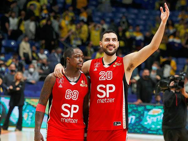 ענק (אלן שיבר)