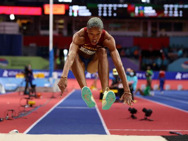 רוחאס התעופפה באוויר (GETTY)