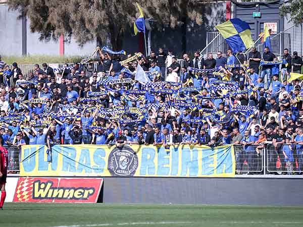 נציגות מכובדת. אוהדי בני ריינה (מאור אלקסלסי)