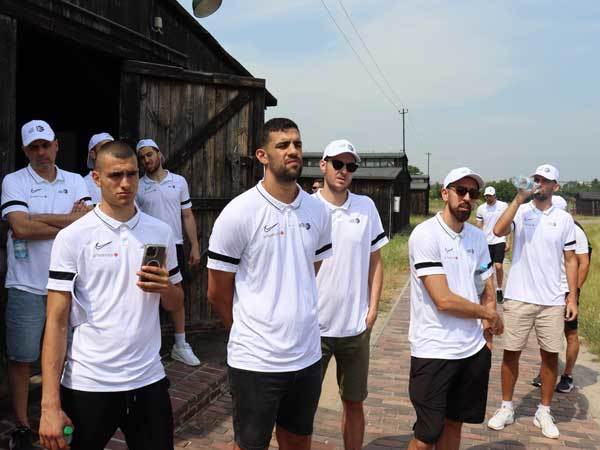 ביקור מצמרר (צילום: איגוד הכדורסל)