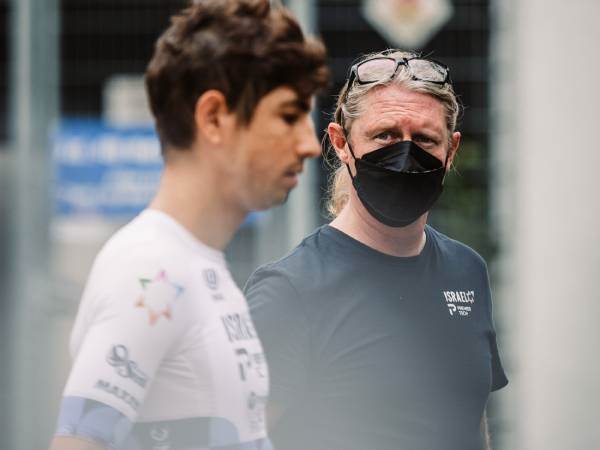 יצא לבריחות. גולדשטיין (נועה ארנון)