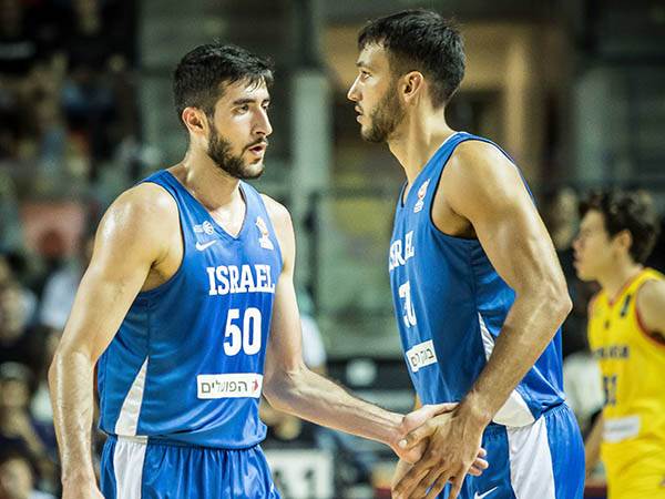 זוסמן ולוי מרוצים (עודד קרני)