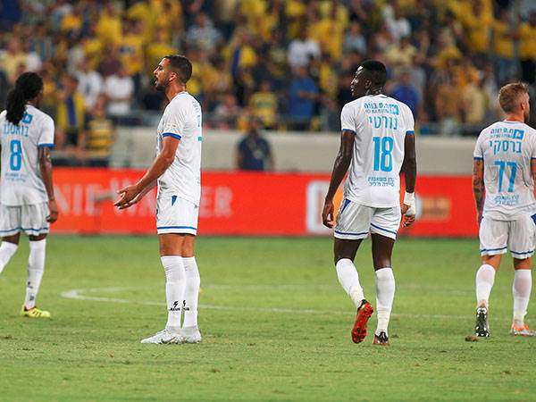 שחקני ריינה. עשויים לקבל חלוץ חדש (אלן שיבר)