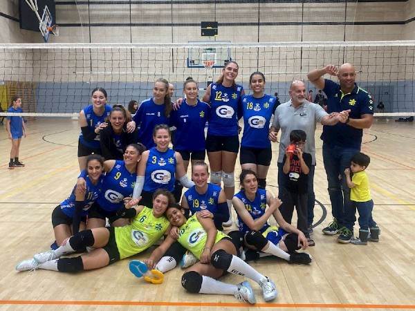 מכבי תל אביב עם הדרבי הראשון לעונה (קרדיט: מדיה מכבי GEOPLAST תל אביב)