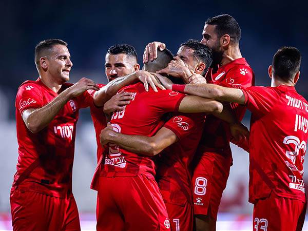 "נוכיח מה אנחנו שווים על המגרש". שחקני ב"ש (צילום: מאור אלקסלסי)